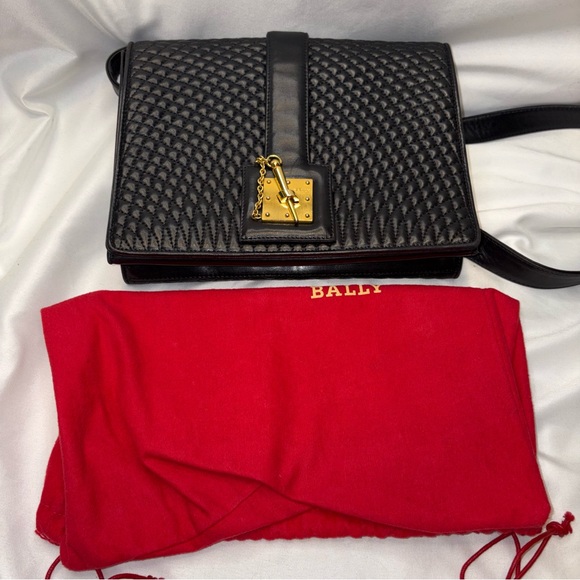 Bally Vintage Quilted Leather Pin Lock Closure Shoulder Bag RARE Gold Hardware - Picture 12 of 12